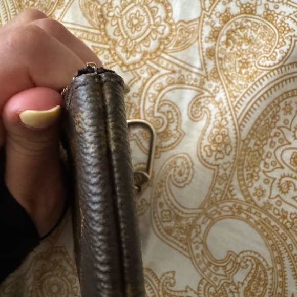 LV KEY POUCH - Picture 12 of 14
